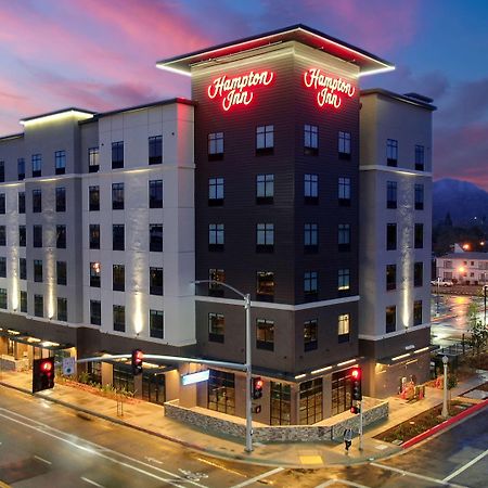 Hampton Inn Riverside Downtown Bagian luar foto