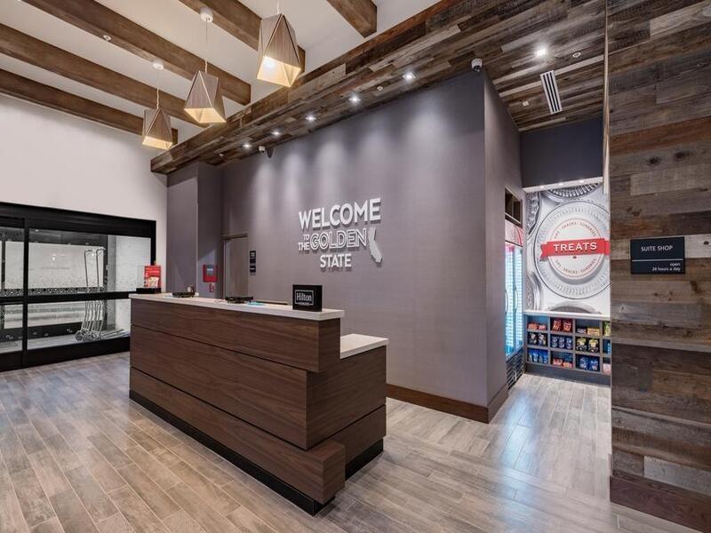 Hampton Inn Riverside Downtown Bagian luar foto