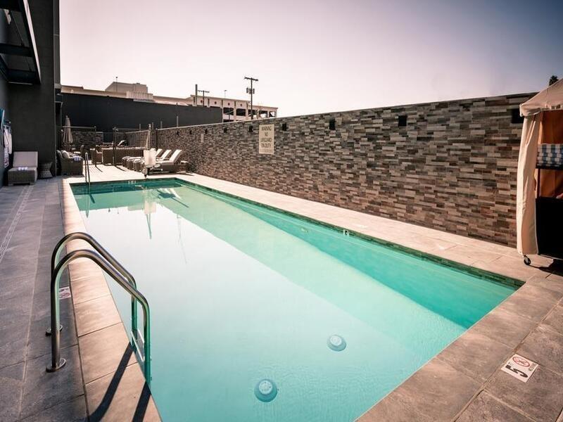 Hampton Inn Riverside Downtown Bagian luar foto