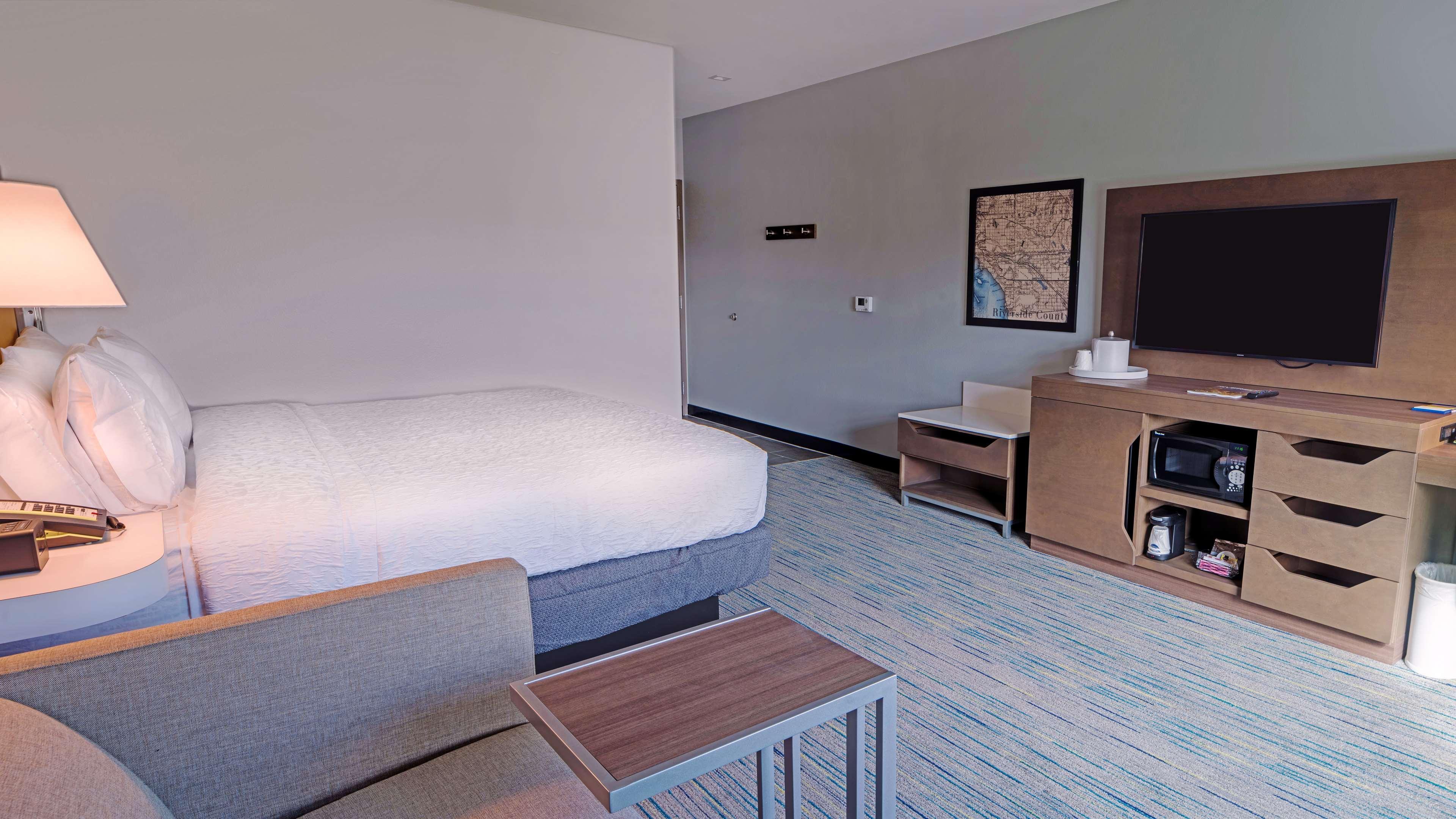 Hampton Inn Riverside Downtown Bagian luar foto
