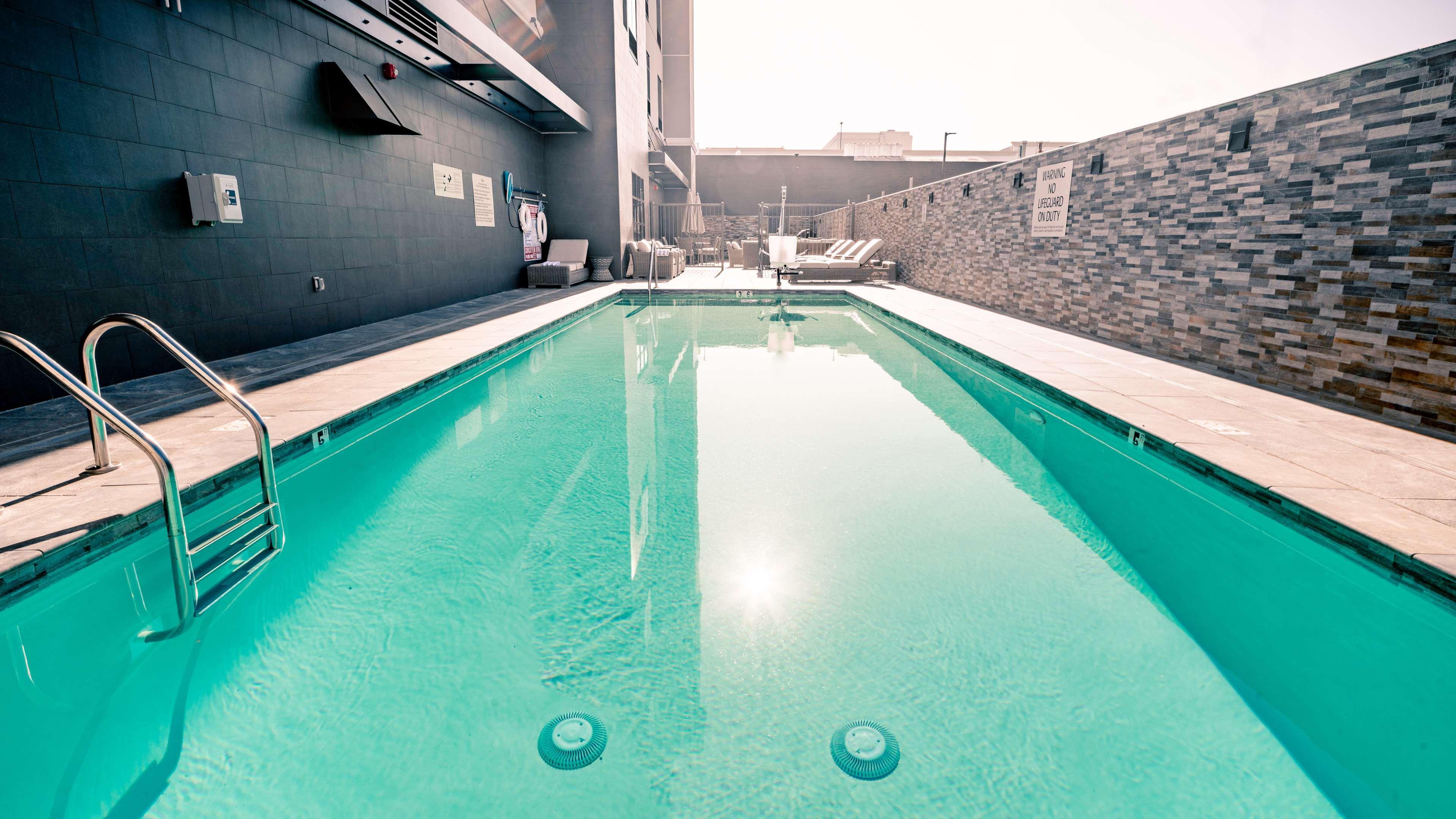 Hampton Inn Riverside Downtown Bagian luar foto