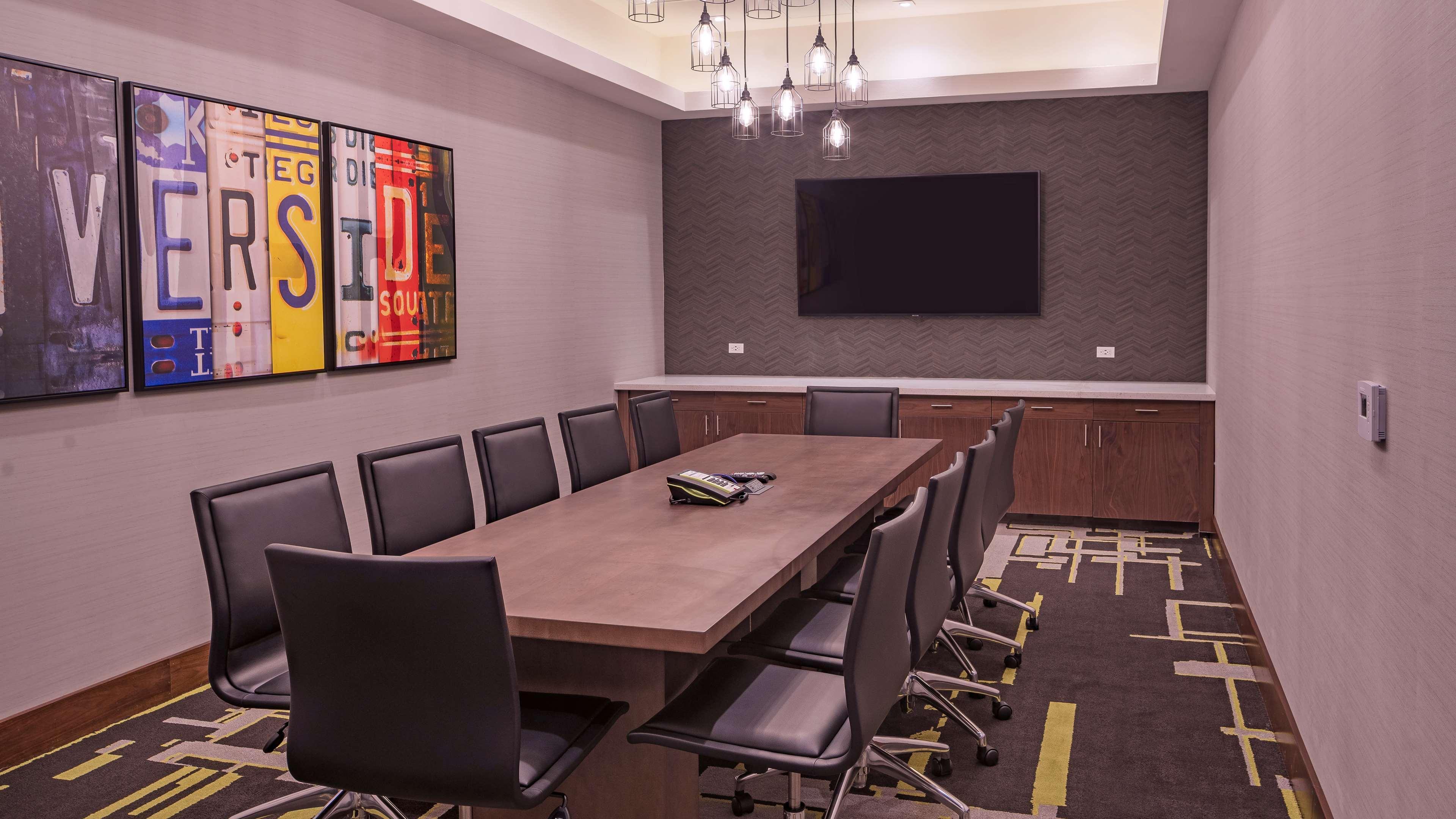 Hampton Inn Riverside Downtown Bagian luar foto