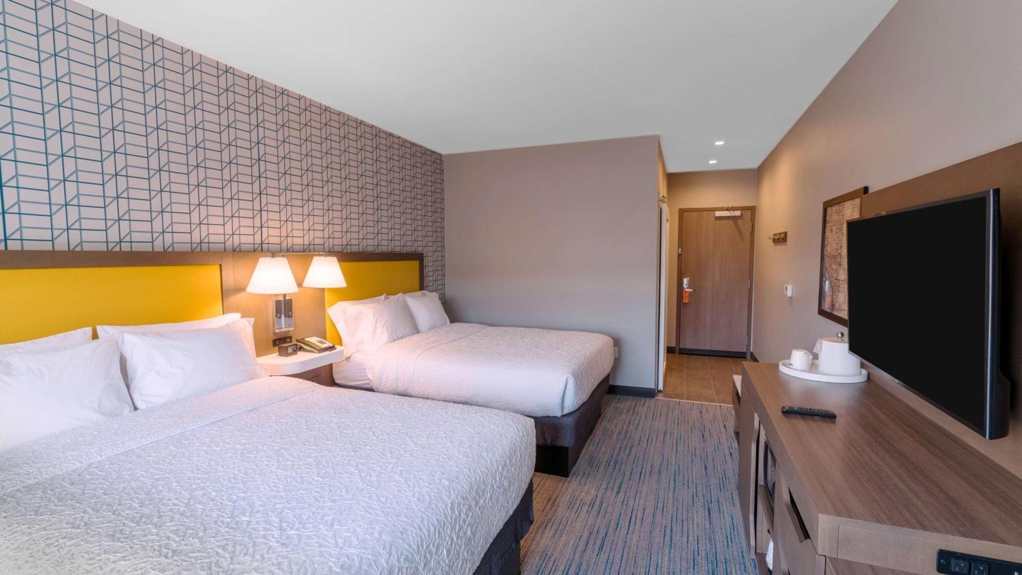 Hampton Inn Riverside Downtown Bagian luar foto